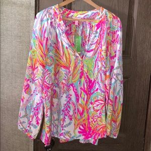 Lilly Pulitzer Top in size XL